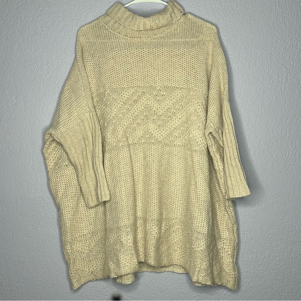 Love Stitch Women’s Knit Turtleneck Sweater M/L Beige Relaxed Cozy Chunky West